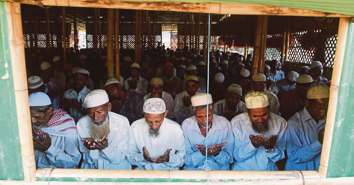 Rohingya refugees mark Eid one year after crisis began 