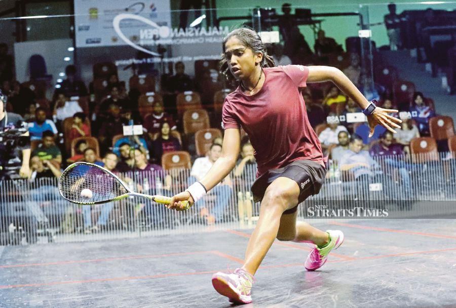 The Malaysian squash fraternity is stunned and shocked after learning about national No 1 S. Sivasangari’s horror accident. - NSTP file pic