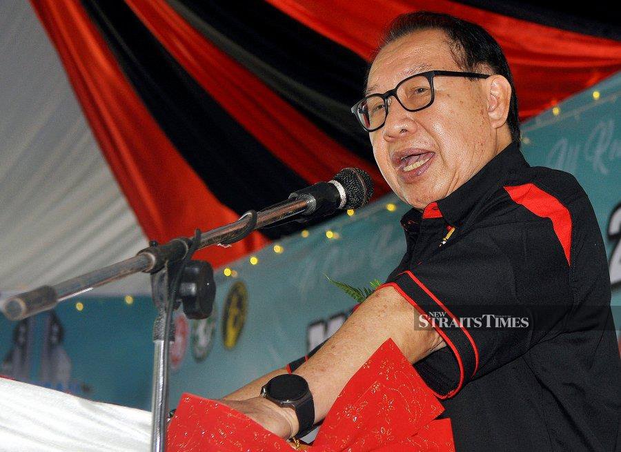 Parti Solidariti Tanah Airku (Star) president Datuk Seri Dr Jeffrey Kitingan says the party is hopeful that the new prime minister will follow in the footsteps of his predecessor Tan Sri Muhyiddin Yassin. - NSTP file pic