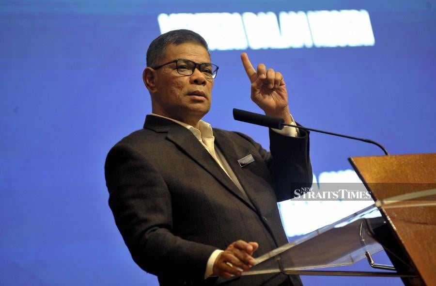 Home Minister, Datuk Seri Saifuddin Nasution Ismail said the Cabinet has agreed to the bill proposal to set up a new SBA entity which will use one name and operate as the new border control agency. NSTP/MOHD FADLI HAMZAH