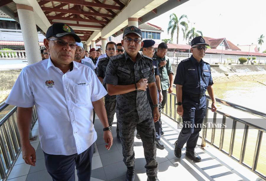 The Home Ministry (KDN) minister, Datuk Seri Saifuddin Nasution Ismail said the new border crossing is among the matters discussed by both countries under the Cross Border Agreement (CBA). -NSTP/NIK ABDULLAH NIK OMAR