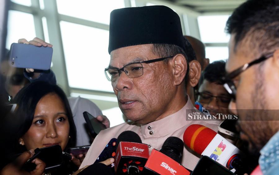 PKR secretary-general Datuk Seri Saifuddin Nasution Ismail clapped back at Perikatan Nasional (PN), saying that the opposition coalition was being hypocritical over its policies related to concerts. NSTP/MOHD FADLI HAMZAH