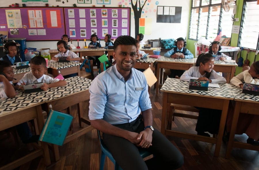 English teacher Samuel Isaiah was named among the top 10 finalists for the 2020 Global Teacher Prize. - Bernama pic