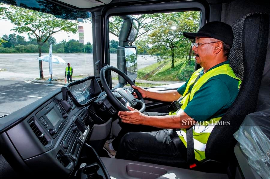 (File pix) Scania New Truck Generation’s modular range offers features that enhances driver’s safety. Pix by NSTP/Aizuddin Saad