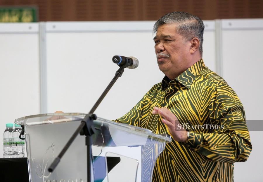 Agriculture and Food Security Minister Datuk Seri Mohamad Sabu. -- Filepic