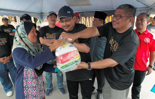 MACC community programme gives back to Kampung Sadek's villagers | New ...