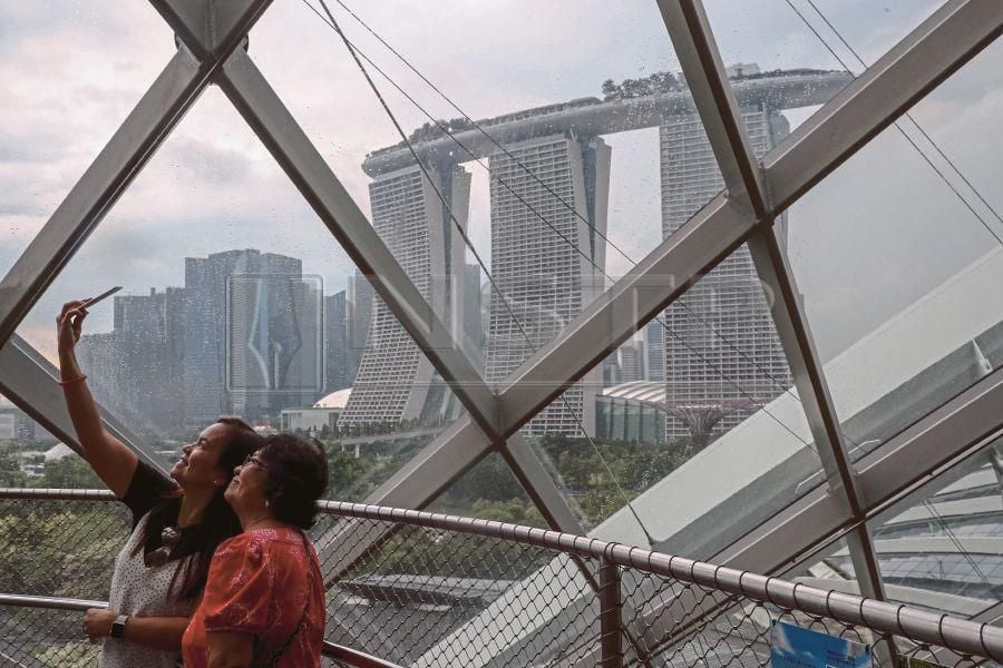For a fourth straight year, Singapore is the country of choice for expatriates, although its high cost of living and poor work-life balance were noted. (NSTP Archive)