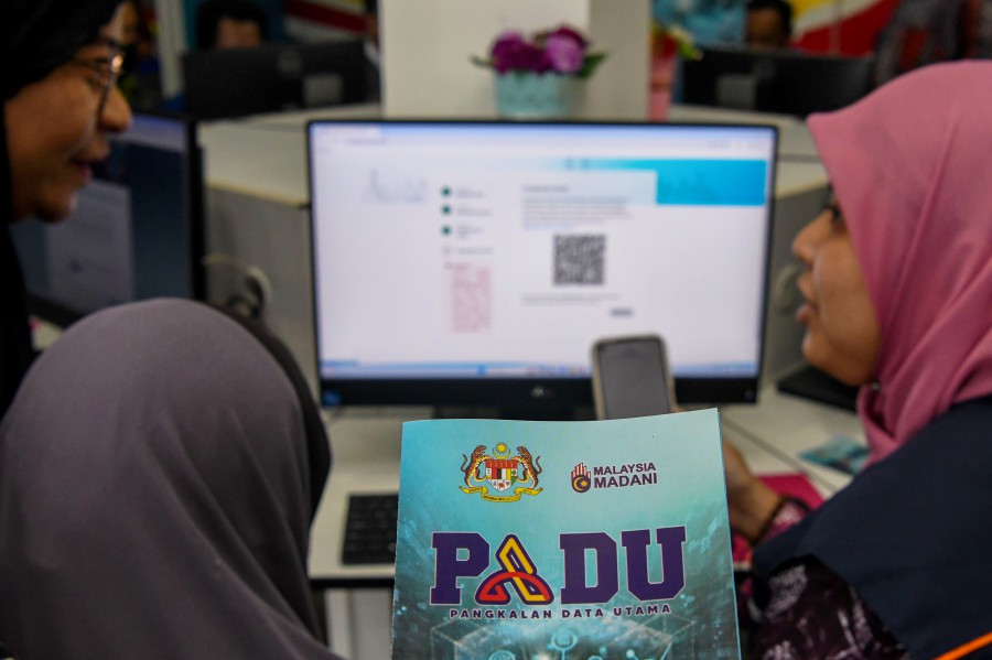 The Kelantan Department of Statistics Malaysia (DOSM) aims to have 1.2 million residents of the state register in the Central Database Hub (PADU) system within the stipulated three-month period. BERNAMA PIC