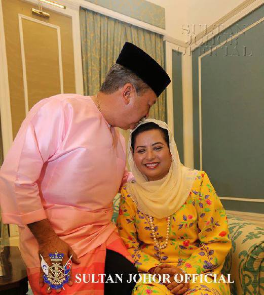 Baju Melayu Sultan Johor