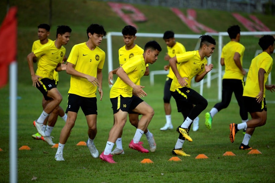 Malaysia’s Under 23 squad at a training session on Tuesday for the Sea Games. - Bernama pic
