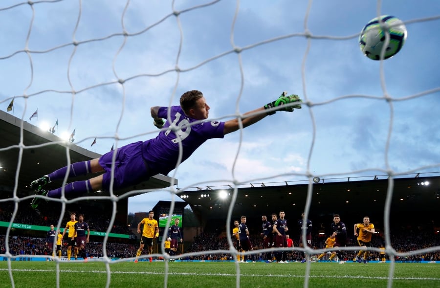 The Neves Times Arsenal S Top Four Hopes Dented By Defeat At Wolves New - roblox arsenal jockey