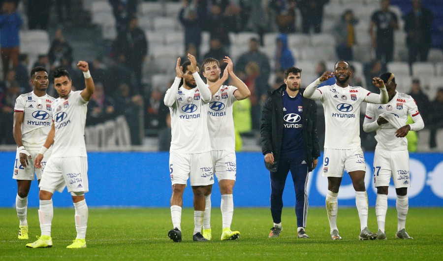 10 Man Lyon Beat Nice To Move Fifth In Ligue 1 New Straits Times