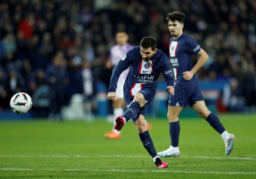 WATCH: Messi scores wonderful free-kick to give PSG the lead vs