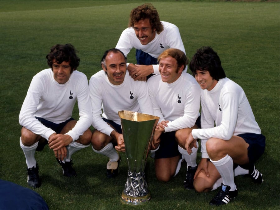 (FILE PHOTO) (L-R) Mike England, Ian Gilzean, Martin Chivers, Ralph Coates and Joe Kinnear - Tottenham Hotspur pose with the UEFA Cup. (Action Images/File Photo)