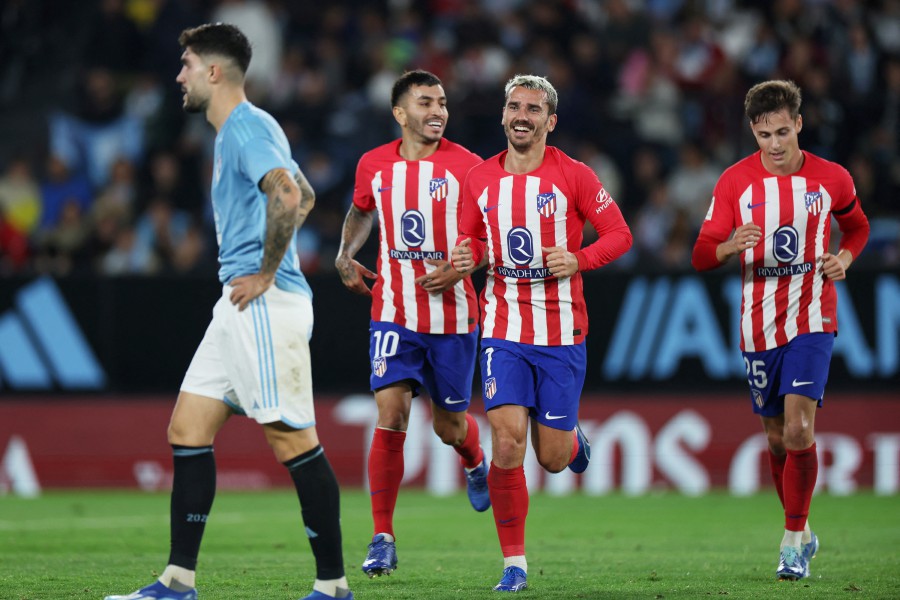 Ramos helps Sevilla hold his former club Real Madrid to 1-1 draw. Hat trick  for Atletico's Griezmann