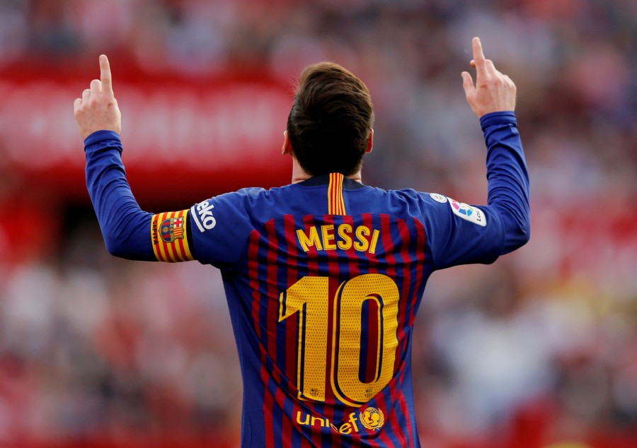 Messi treble fires Barcelona to thrilling win over Sevilla | New ...