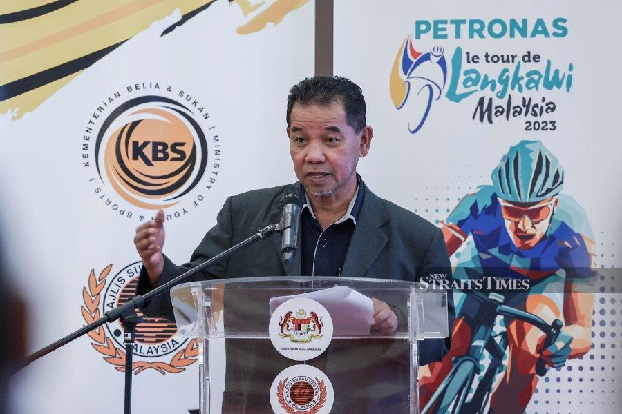 Former National Sports Council (NSC) director-general Datuk Ahmad Shapawi Ismail believes Malaysia has to study the fine print before committing to taking over as the host of the 2026 Commonwealth Games. - NSTP/AIZUDDIN SAAD.