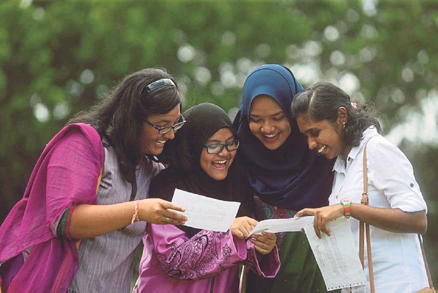 English marked the highest improvement among other core subjects in the 2019 Sijil Pelajaran Malaysia (SPM) examinations. -NSTP File pic