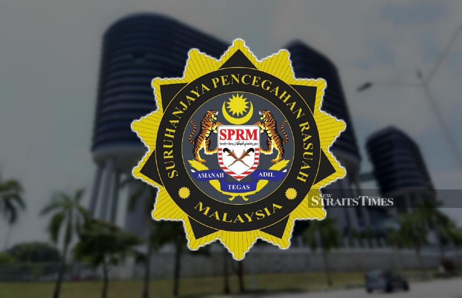 The Malaysian Anti-Corruption Commission (MACC) has arrested a former senior private secretary. - NSTP file pic