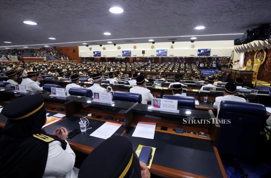  His Majesty Sultan Ibrahim, King of Malaysia, delivers the royal address when gracing the opening of the First Meeting of the Third Session of the 15th Parliament in Dewan Rakyat, today.