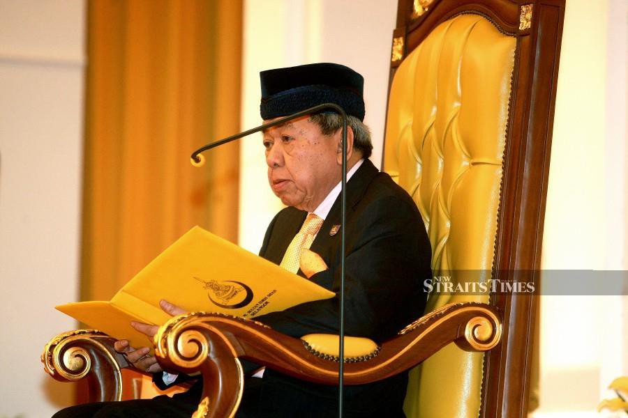 The Sultan of Selangor, Sultan Sharafuddin Idris Shah, today proclaimed the Klang Municipal Council as the Royal Klang City Council, effective from Nov 23, last year. NSTP/FAIZ ANUAR 