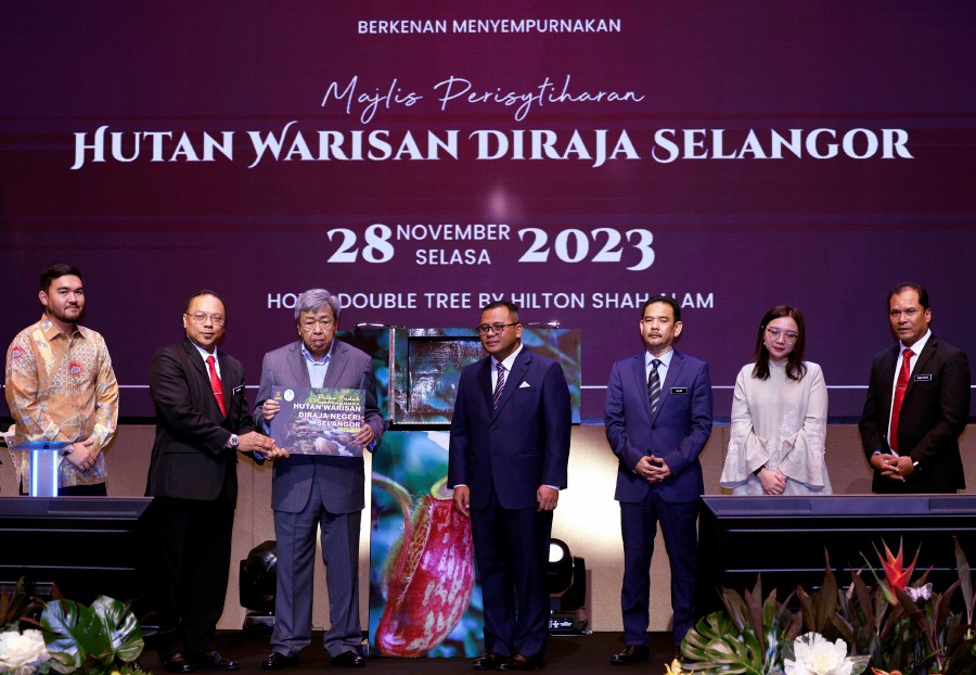 The Sultan of Selangor, Sultan Sharafuddin Idris Shah has declared the Selangor Royal Heritage Forest open. BERNAMA PIC
