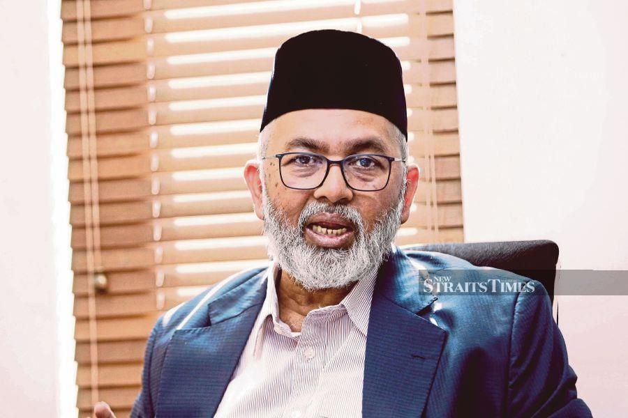 Bukit Gantang MP Datuk Syed Hussin Hafiz Syed Abdul Fasal also confirmed that he received a notice from the Bersatu secretary-general yesterday informing him that his name has been removed from the party's membership system. - NSTP/AIZUDDIN SAAD