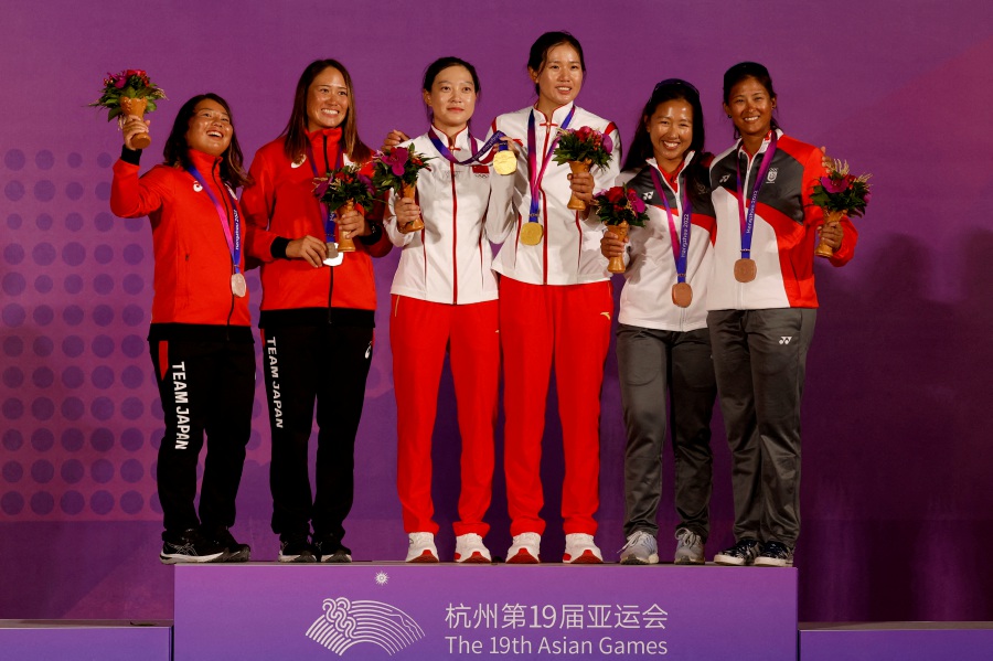 China pile up the Asiad gold on day four