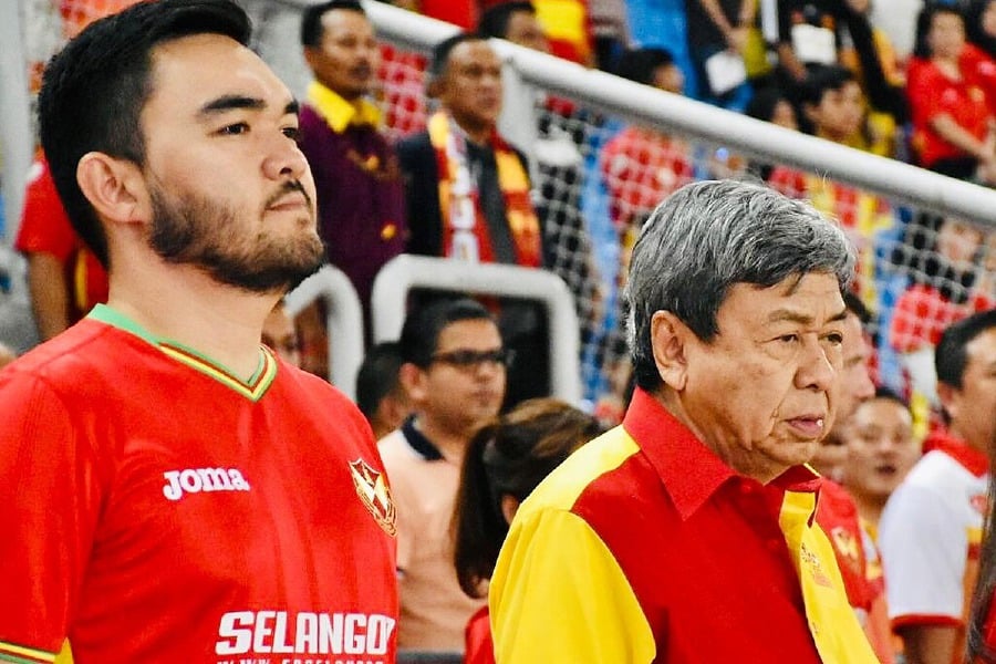 The Sultan of Selangor Sultan Sharafuddin Idris Shah and Raja Muda Selangor Tengku Amir Shah have condemned in the strongest terms the acid attack against national footballer Faisal Halim. - Pic courtesy from Selangor Royal Office 