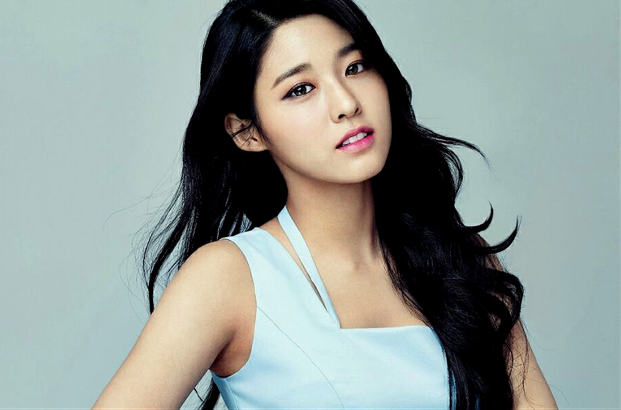 (Showbiz) AOA's Seolhyun offers meaningful donation for deaf students ...