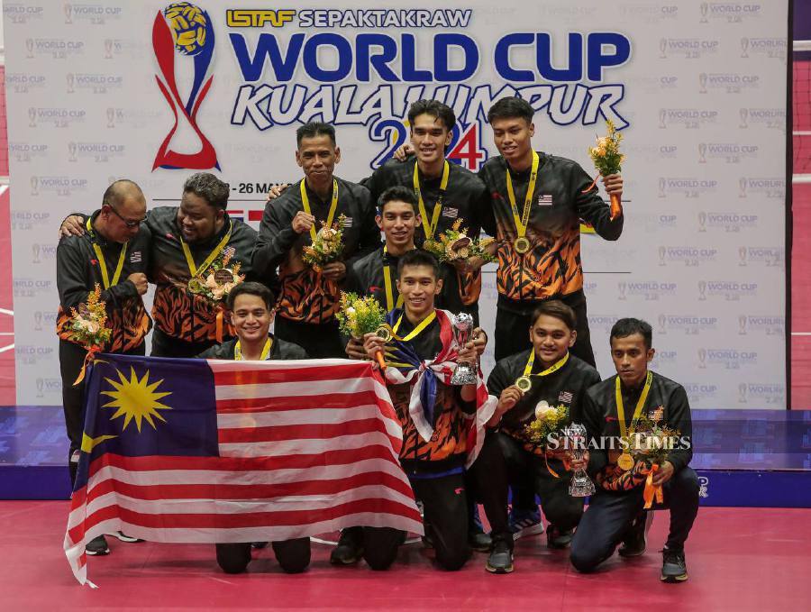 Malaysia’s long-suffering fans were in a state of euphoria after watching the national doubles and regu teams stun Thailand in both finals at the Titiwangsa Stadium yesterday. - NSTP/HAZREEN MOHAMAD