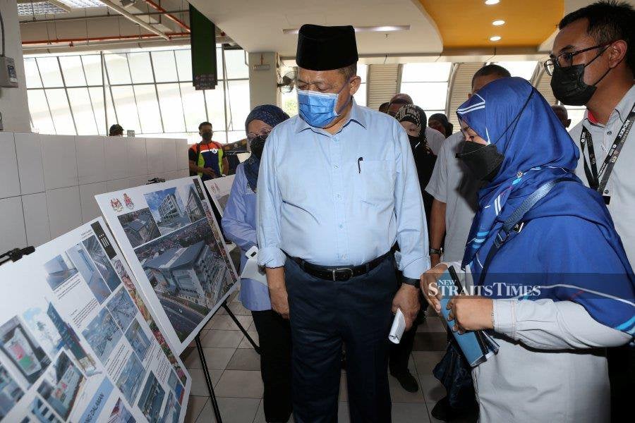 Umno veteran Datuk Seri Dr Shahidan Kassim said the revelation by Pasir Salak Member of Parliament, Datuk Seri Tajuddin Abdul Rahman, has 'hurt' the dominant Malay party. NSTP/AMIRUDIN SAHIB
