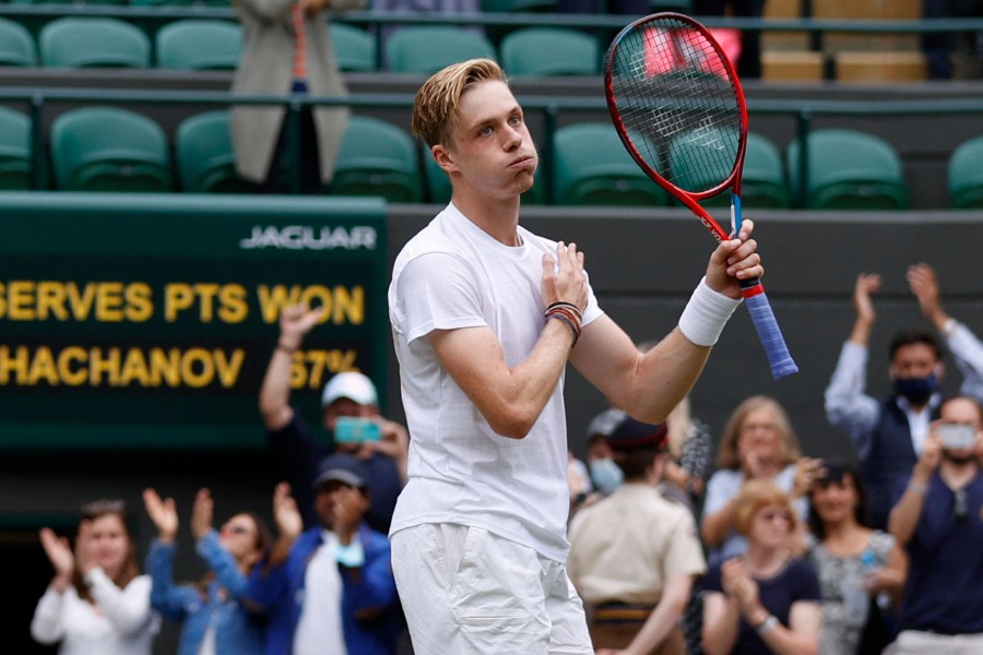 Wimbledon : Le match de Denis Shapovalov suspendu, Vidéo