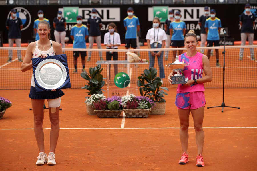 Halep Wins Italian Open As Defending Champ Pliskova Retires