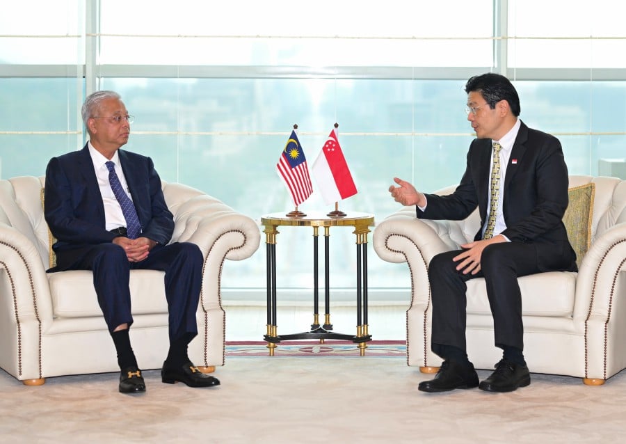 Singapore DPM Calls On PM Ismail Sabri In Putrajaya | New Straits Times ...