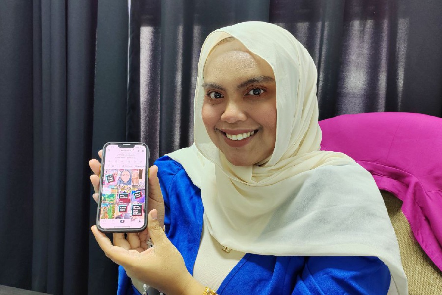 Despite still being single, Siti Maisara Mohd Sukardi, 35, had to make that decision for a better quality of life because the cancer cells posed a risk of spreading and becoming more serious.