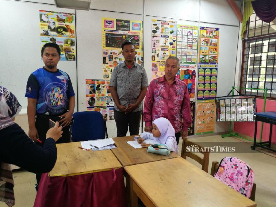 SK Sungai Jerneh in Brisu, here, recorded the lowest number of pupils in the state with only 16 children — one each in Year One and Year Five, two in Year Four, three each in Year Three and Year Six and six in Year Two. - NSTP/RIZANIZAM ABDUL HAMID