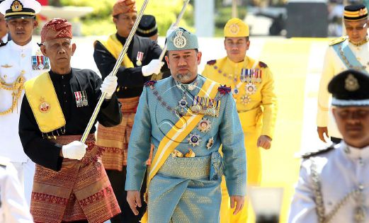 Sultan Muhammad V to be installed 15th Yang Di-Pertuan ...