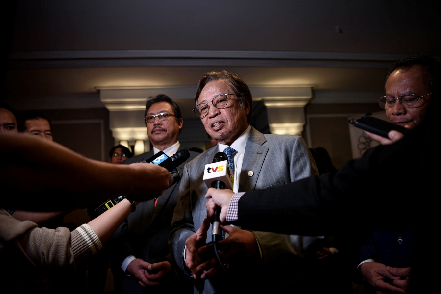 Sarawak Premier Tan Sri Abang Johari Tun Openg has pledged to continue the former Governor and Chief Minister Tun Abdul Taib Mahmud’s legacy. - BERNAMA pic