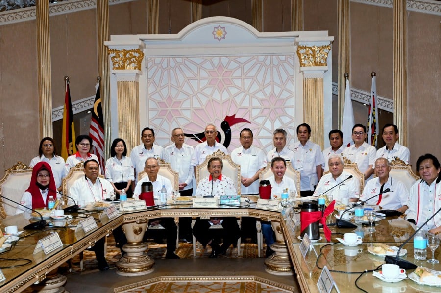 The Sarawak government is considering a redelineation exercise on its electoral boundaries this year, said Premier Datuk Patinggi Abang Johari Tun Openg. BERNAMA PIC