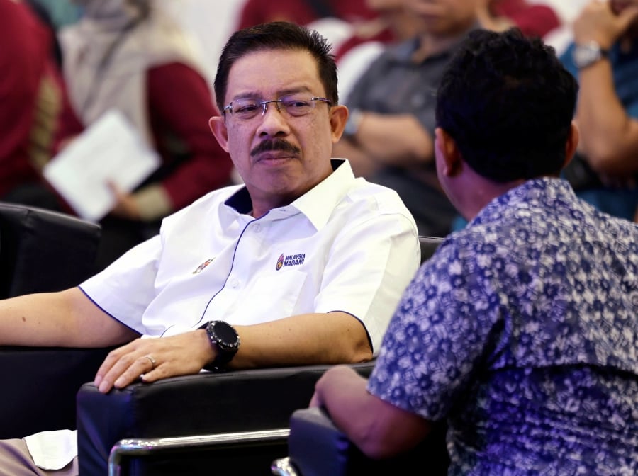 Chief Secretary to the Government Tan Sri Mohd Zuki Ali says the practice of integrity among Malaysians is the core foundation in realising the government’s aspirations to make Malaysia a revered nation. Bernama file pic