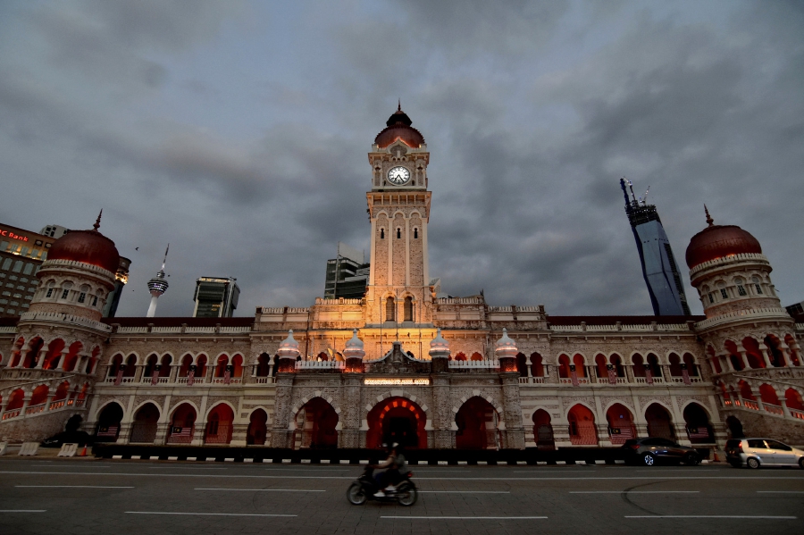 In Malaysia, due to our status as a former protectorate of Britain, we have inherited from the British, the Westminster-style of government as reflected in our Federal Constitution which divides the same into the executive, legislative and judicial branches, with each acting independently and as a check and balance. - Bernama file pic