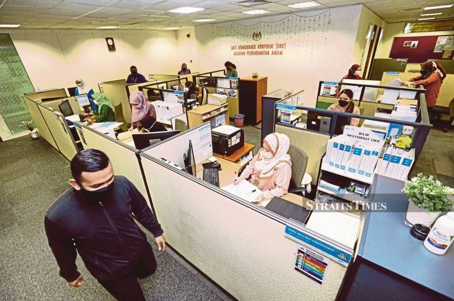 As part of the new austerity measures to optimise government spending, new restrictions will be imposed on allowances for civil servants and recruitment for government positions. - NSTP file pic, for illustration purposes only