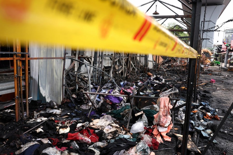 Twenty business tents destroyed in a fire at Uptown Kota Damansara last Monday were alleged to have been operating without the authorisation of authorities and landowners. BERNAMA PIC