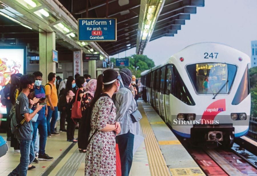 Lrt Kelana Jaya Line Resumes Operations