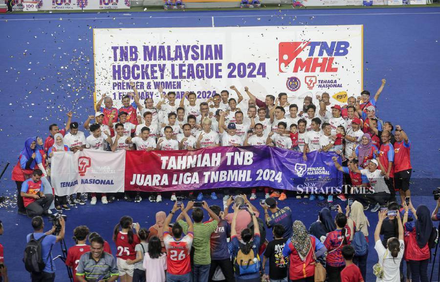 Tenaga Nasional clinched their first Malaysia Hockey League (MHL) title in 21 years after hammering JW Antsbees 22-1 at the National Hockey Stadium in Bukit Jalil on Tuesday. - NSTP/HAZREEN MOHAMAD