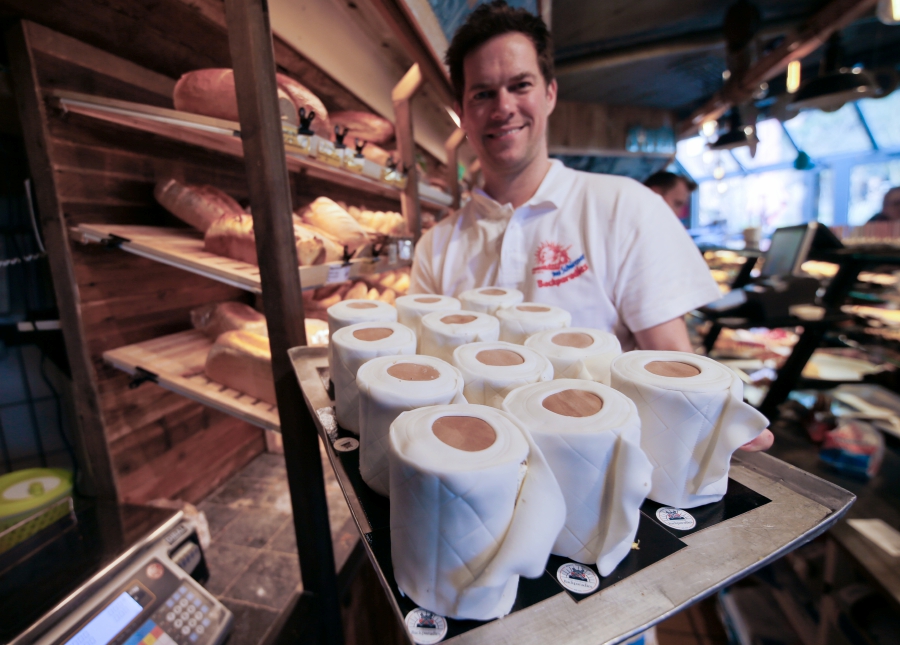 German baker's 'toilet roll cakes' flying off shelves too