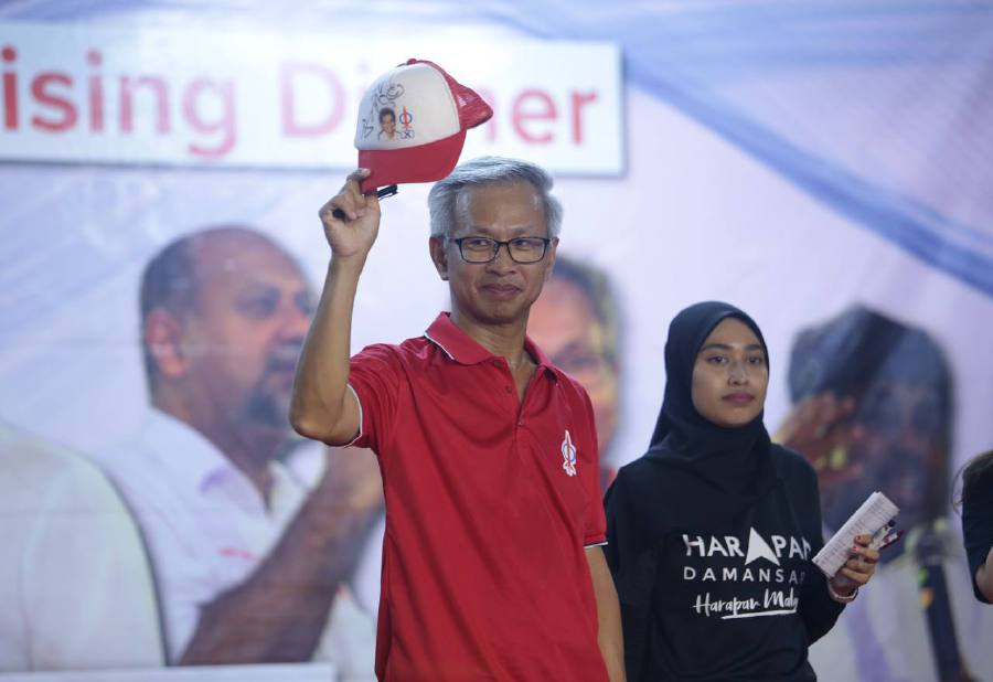 Police today confirmed that it has launched an investigation against senior DAP leader Tony Pua for allegedly insulting the royal institution through a posting on his social media account. - NSTP file pic