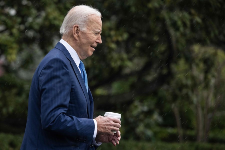 US President Joe Biden departs the White House in Washington, DC, for Walter Reed Medical Center for his routine annual physical. (Photo by Jim WATSON / AFP)