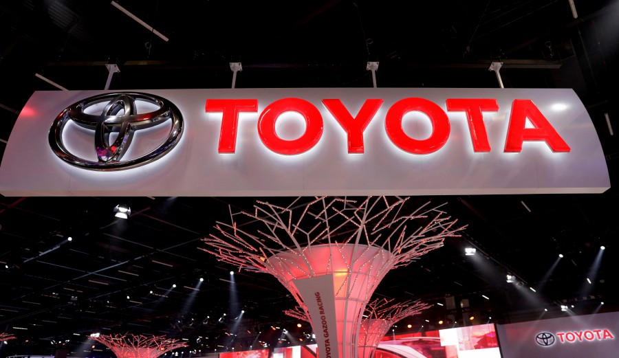 The Toyota logo is pictured during the media day of the Salao do Automovel International Auto Show. REUTERS/Paulo Whitaker/File Photo